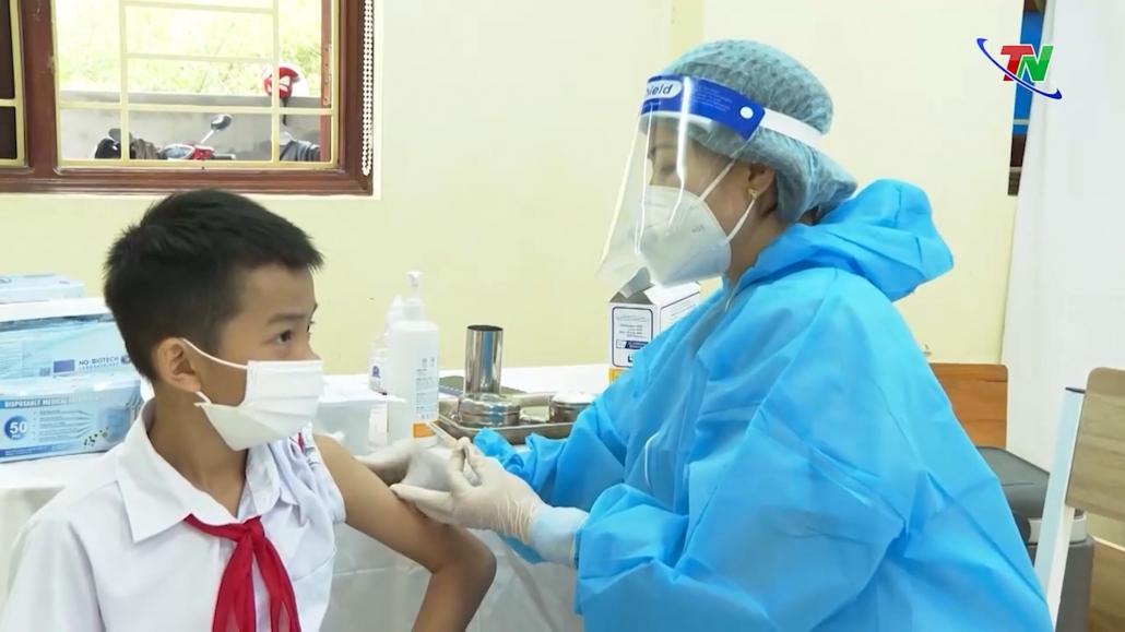 Nhìn lại tuần đầu tiên triển khai chiến dịch tiêm vắc xin phòng COVID-19 cho trẻ từ 5 đến dưới 12 tuổi