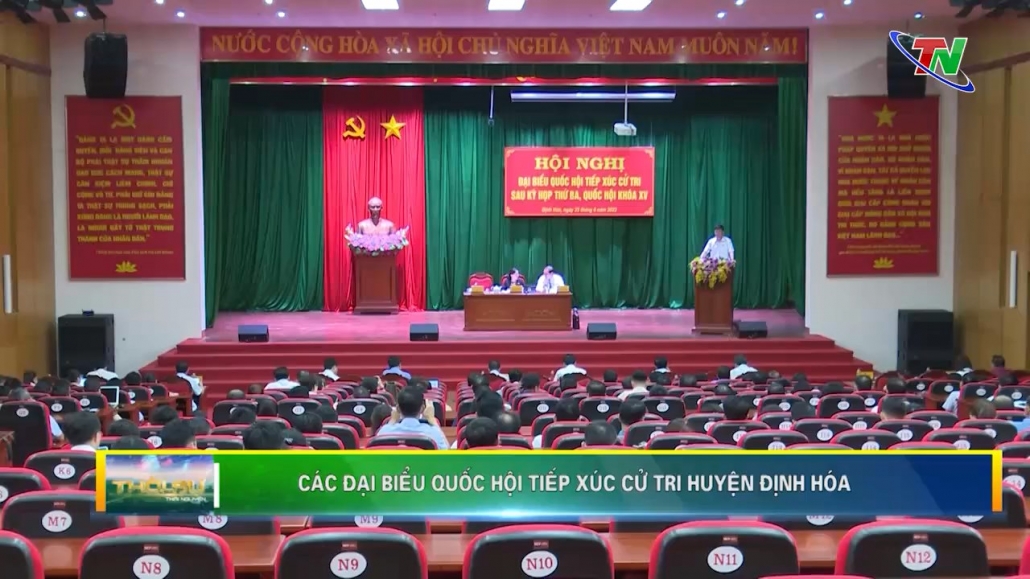 Các Đại biểu Quốc hội tiếp xúc cử tri huyện Định Hóa