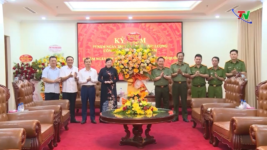 Đồng chí Bí thư Tỉnh ủy chúc mừng lực lượng Công an tỉnh Thái Nguyên nhân ngày truyền thống