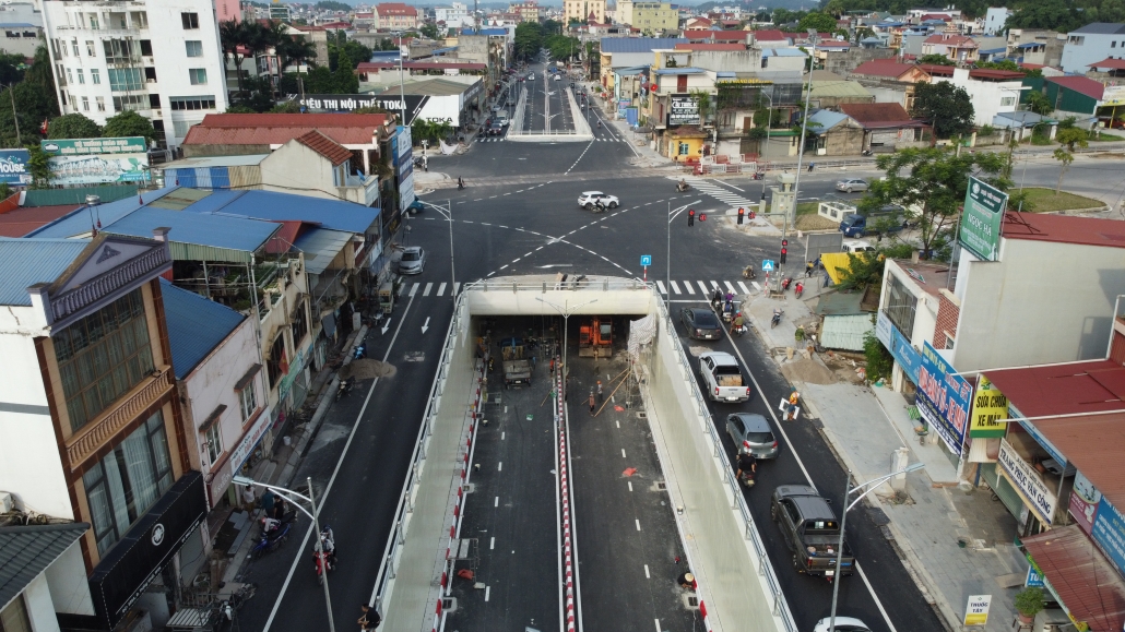 Nút giao khác cốt giữa đường Thống Nhất và đường Việt Bắc được hoàn thành và đưa vào sử dụng sẽ góp phần đảm bảo an toàn giao thông tại khu vực này.