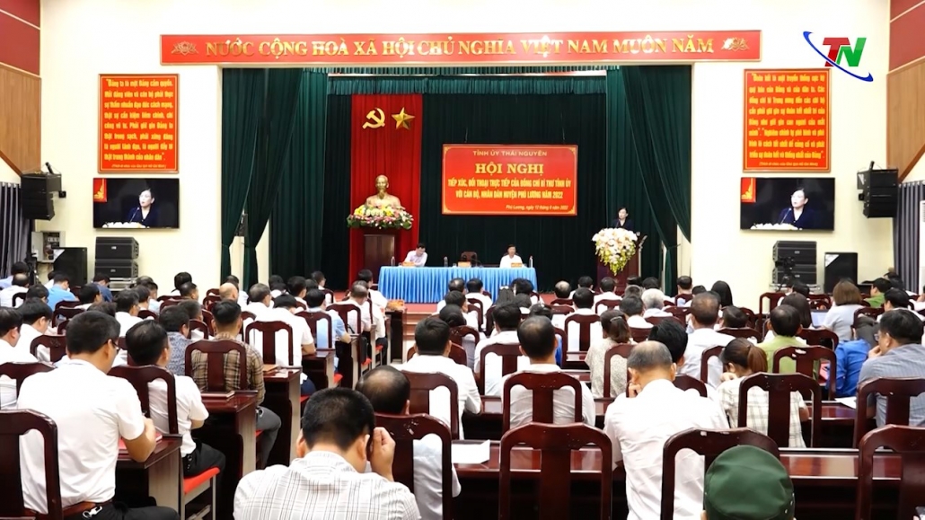 Đồng chí Bí thư Tỉnh ủy tiếp xúc, đối thoại trực tiếp với cán bộ, nhân dân huyện Phú Lương