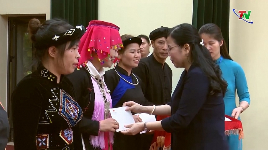 Đồng chí Bí thư Tỉnh ủy tiếp xúc, đối thoại trực tiếp với cán bộ, nhân dân huyện Phú Lương
