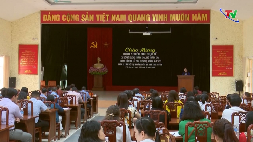 Học viện Chính trị quốc gia Hồ Chí Minh thực tế tại Thái Nguyên