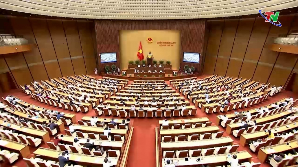 Quốc hội thông qua 2 nghị quyết về ngân sách