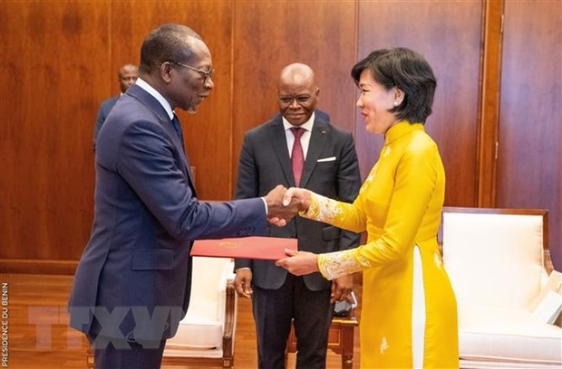Việt Nam và Benin nhất trí tăng cường quan hệ trên mọi lĩnh vực