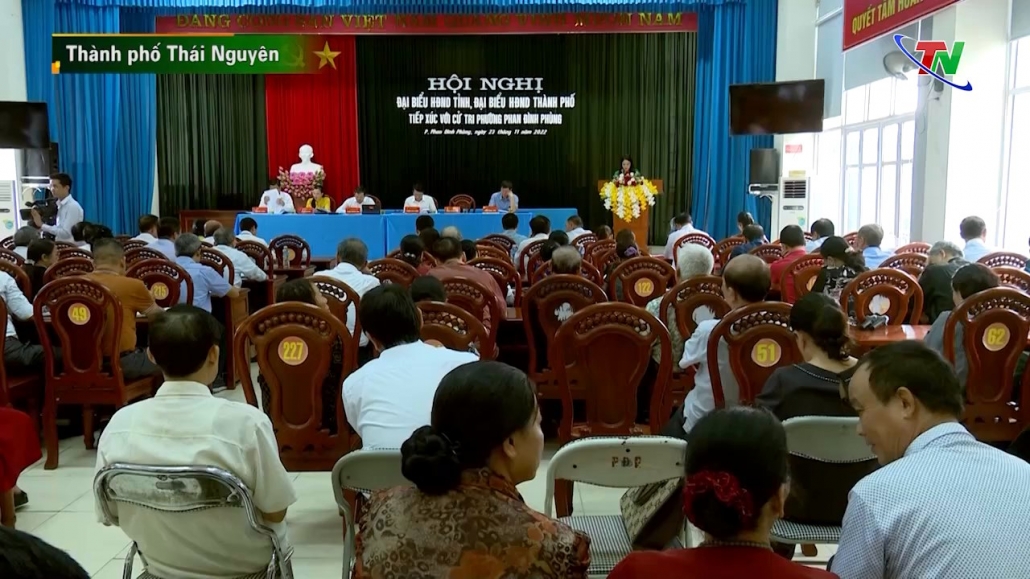 Đồng chí Phó Bí thư Thường trực Tỉnh uỷ tiếp xúc cử tri tại phường Phan Đình Phùng, TP Thái Nguyên