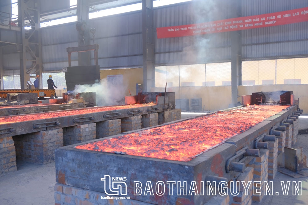 SUCCESSFULLT OPERATING THE LARGEST FERRO SILICON FURNACE IN VIETNAM