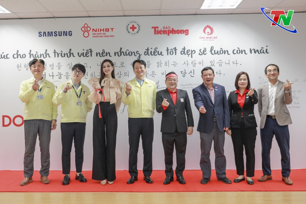 Hoa hậu Việt Nam 2020 Đỗ Thị Hà tham dự Chương trình hiến máu tình nguyện tại Thái Nguyên