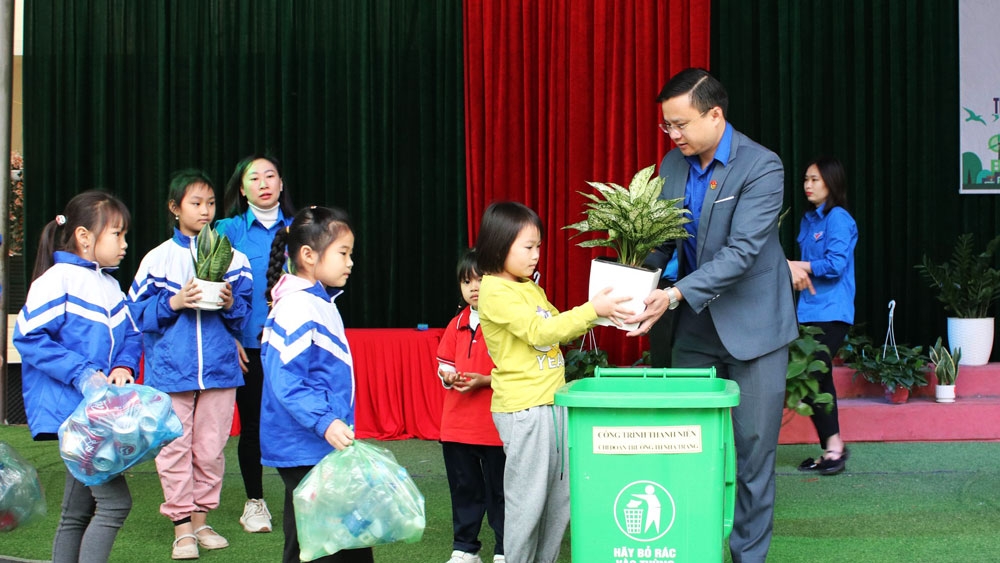 600kg of recyclable waste is exchanged for green trees