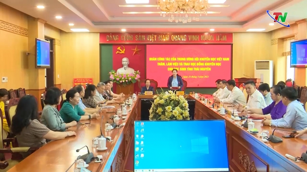 Đoàn công tác Trung ương Hội khuyến học Việt Nam làm việc tại Thái Nguyên