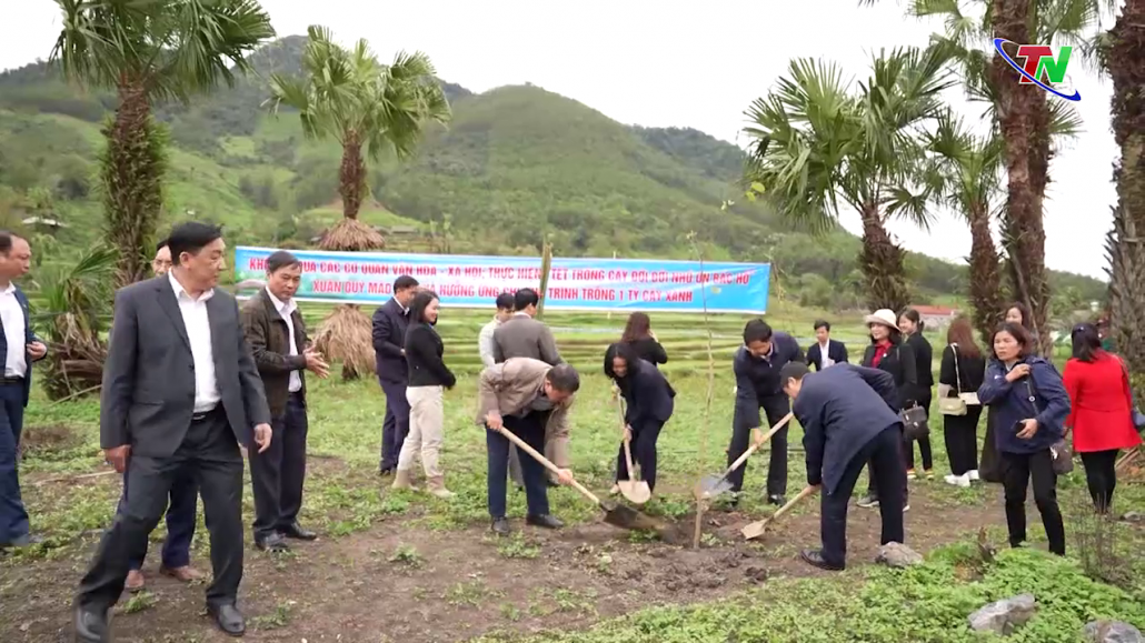 Hưởng ứng chương trình trồng 1 tỷ cây xanh “Vì một Việt Nam xanh”