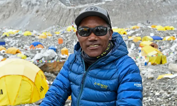 Người đàn ông lập kỷ lục thế giới 27 lần leo lên đỉnh Everest