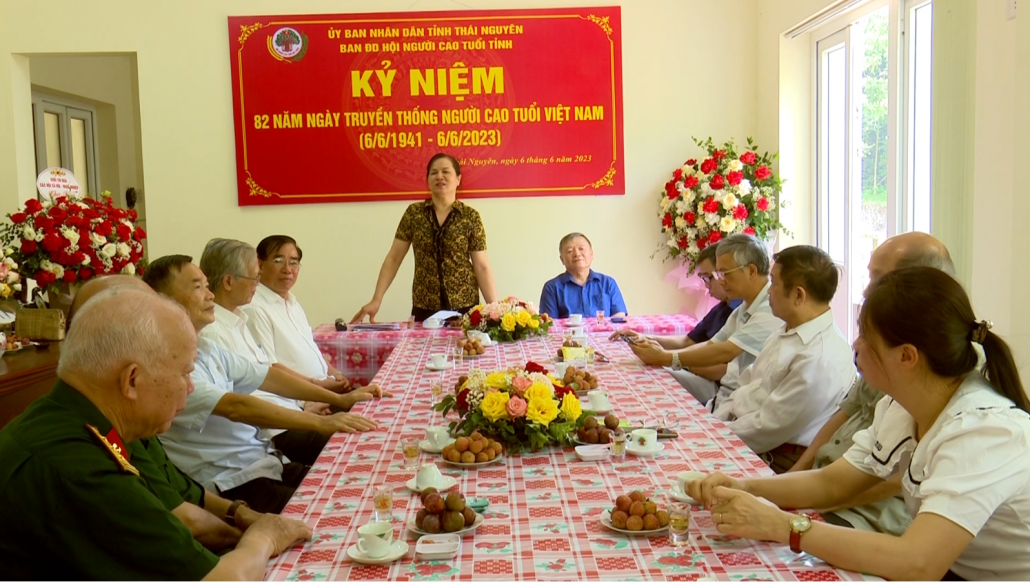 Gặp mặt kỉ niệm 82 năm ngày Người cao tuổi Việt Nam