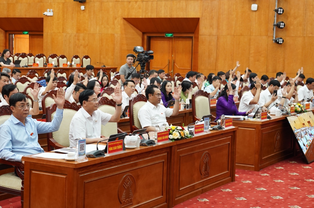 [Trực tuyến] Thông qua 28 Nghị quyết và Bế mạc Kỳ họp thứ mười ba - HĐND tỉnh Thái Nguyên khóa XIV, nhiệm kỳ 2021 - 2026
