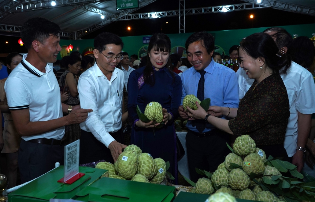 [Photo] Khai mạc Chương trình "Xúc tiến, kết nối tiêu thụ sản phẩm na và nông sản tỉnh Thái Nguyên năm 2023”