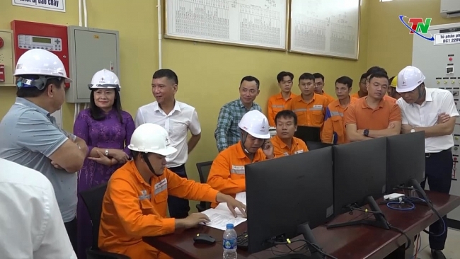 Công ty Điện lực Thái Nguyên đóng điện Trạm biến áp Yên Bình 8