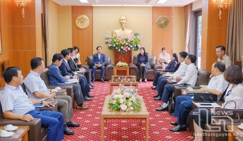 省委书记与越南三星组合总经理进行工作会谈