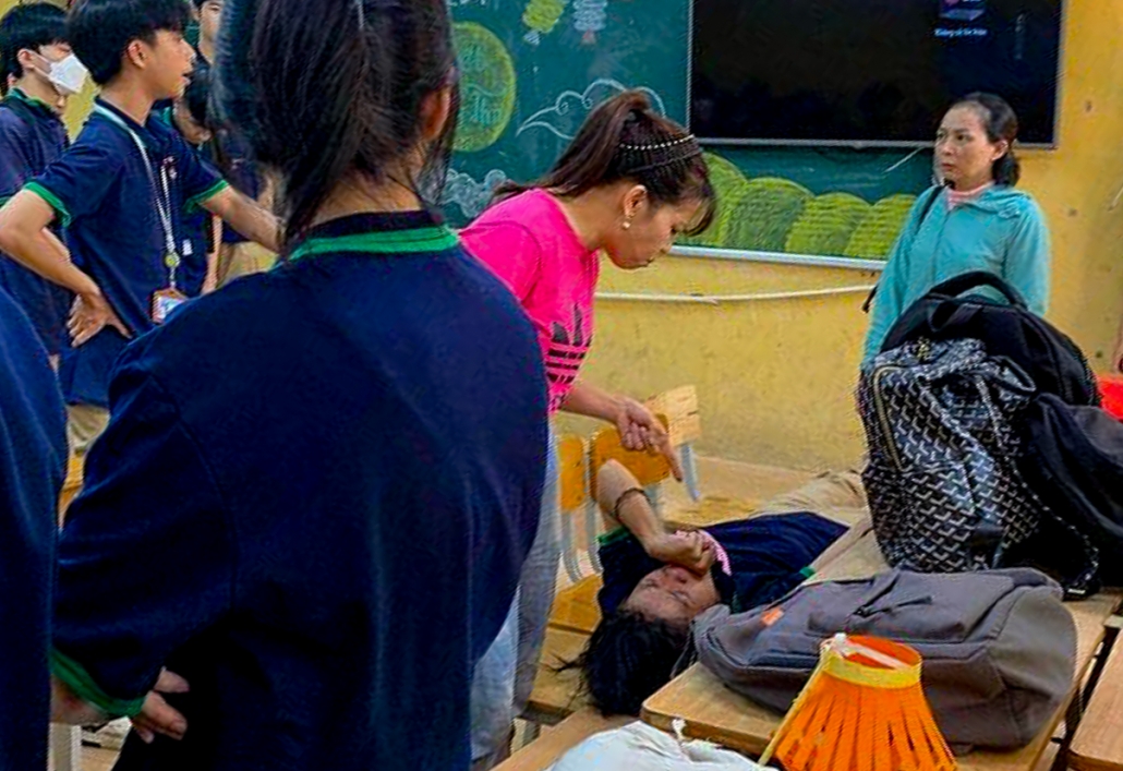 Sở GD&ĐT Hà Nội chỉ đạo khẩn vụ cô giáo kéo lê học sinh đang quỳ khóc