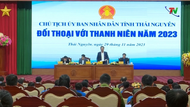 Chủ tịch UBND tỉnh đối thoại với thanh niên