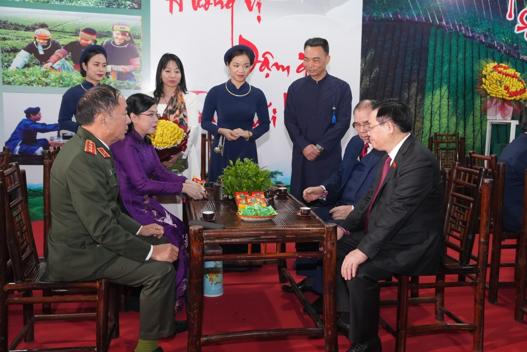 [Photo] Chủ tịch Quốc hội Vương Đình Huệ thăm, làm việc tại Thái Nguyên