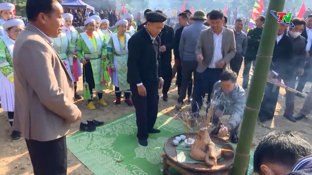 Khôi phục lễ hội Gầu Tào người Mông