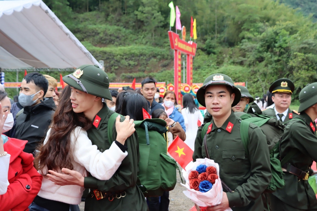 [Trực tuyến] Thái Nguyên: Trên 2.000 thanh niên ưu tú lên đường nhập ngũ