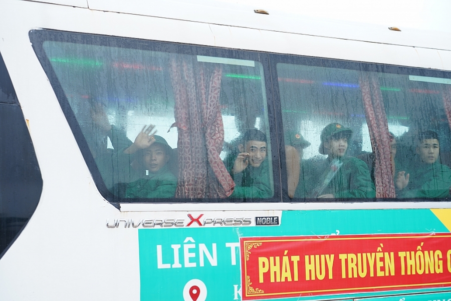 [Photo]Thái Nguyên: Không khí náo nức lễ giao nhận quân tại Phổ Yên, Sông Công, Phú Bình