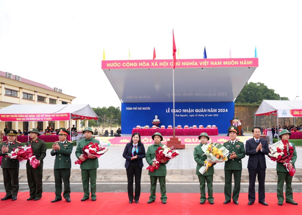 [Photo] Những hình ảnh tại Lễ giao nhận quân năm 2024 tại Thành phố Thái Nguyên và huyện Đại Từ
