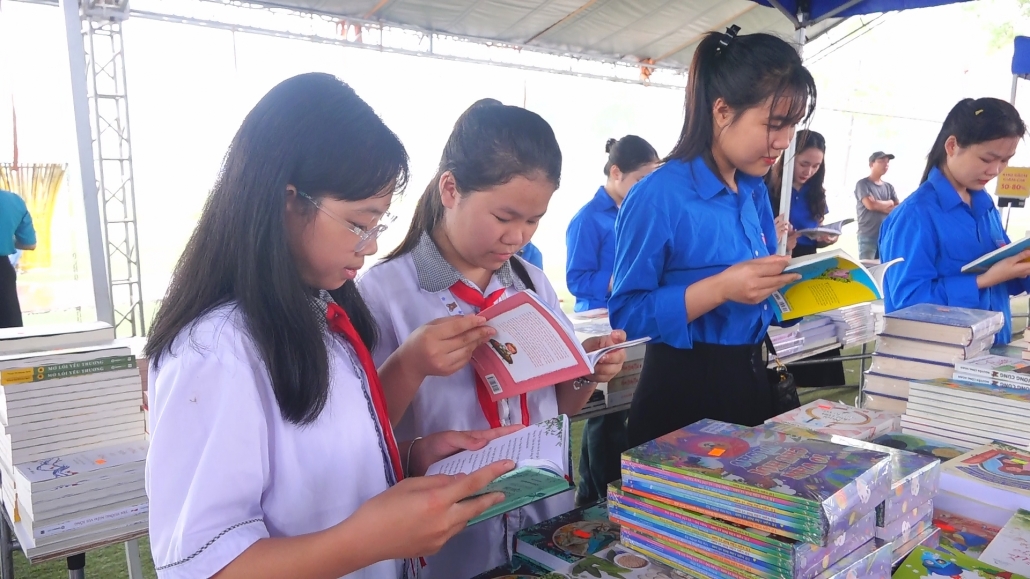 [Photo] TP Thái Nguyên: Gần 1000 người tham dự Ngày Sách và văn hóa đọc