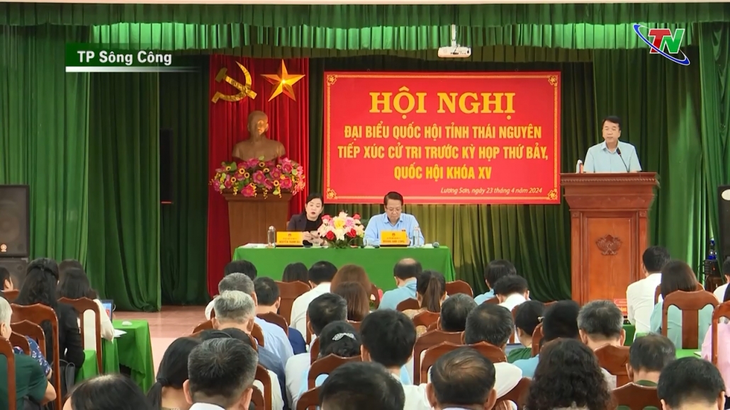 Đại tướng, Bộ Trưởng Bộ Quốc phòng Phan Văn Giang tiếp xúc cử tri tại nhà máy Z131