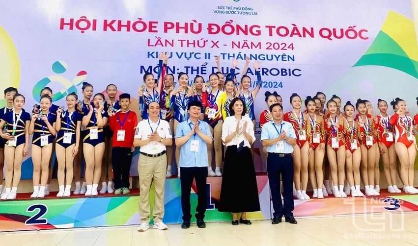 Thai Nguyen team wins 4 medals in Aerobic Gymnastics