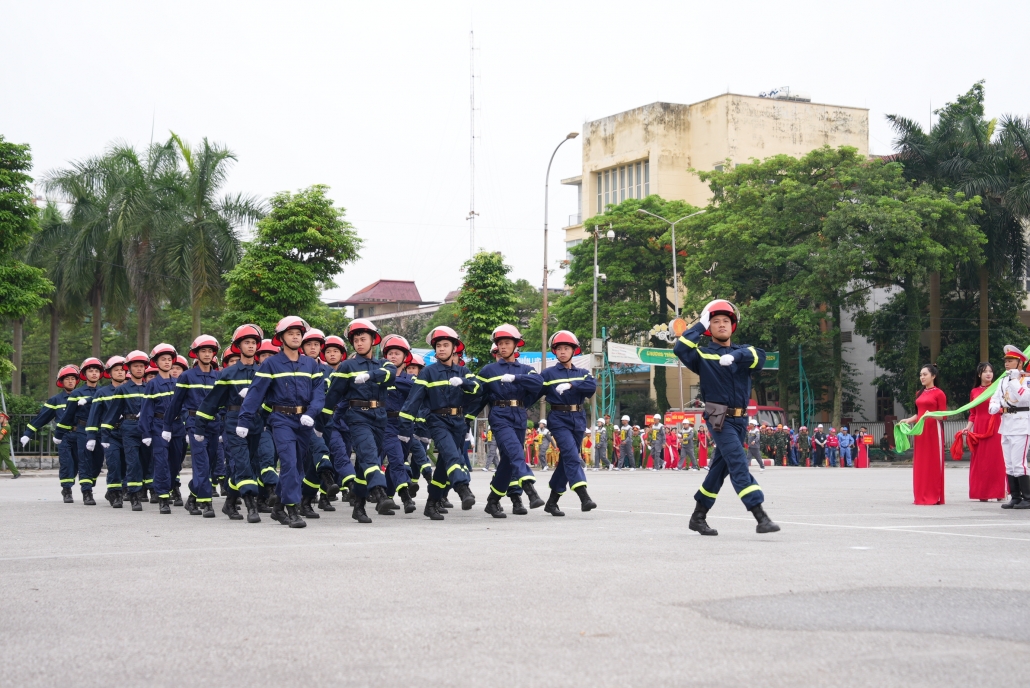 [Photo] Sôi nổi Hội thi tổ liên gia PCCC toàn quốc vòng 2 khu vực 1 tại Thái Nguyên