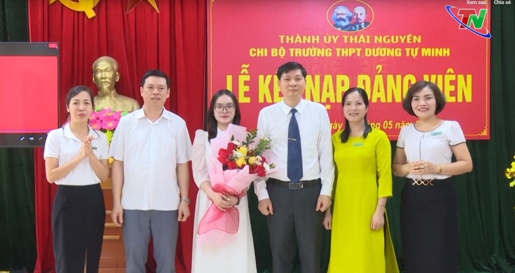 Đảng bộ TP Thái Nguyên: Kết nạp hơn 100 đảng viên là học sinh ưu tú