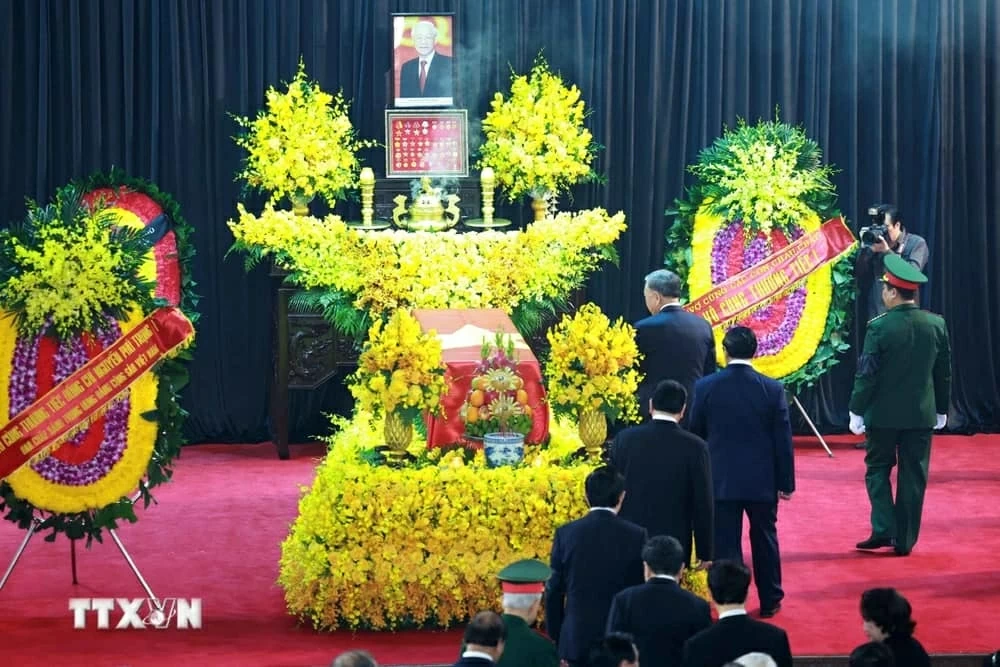 越共中央总书记阮富仲吊唁仪式今日举行