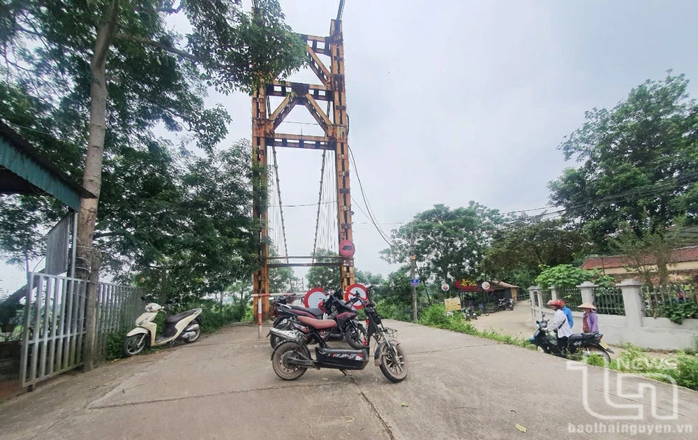 There is a policy to build Dong Lien - Huong Son road bridge