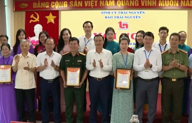 Sơ kết Cuộc thi báo chí với chủ đề "Học tập và làm theo tư tưởng, đạo đức, phong cách Hồ Chí Minh" năm 2024