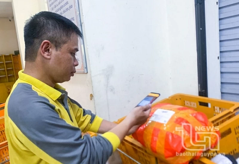 Thai Nguyen Post Office digitizes delivery services