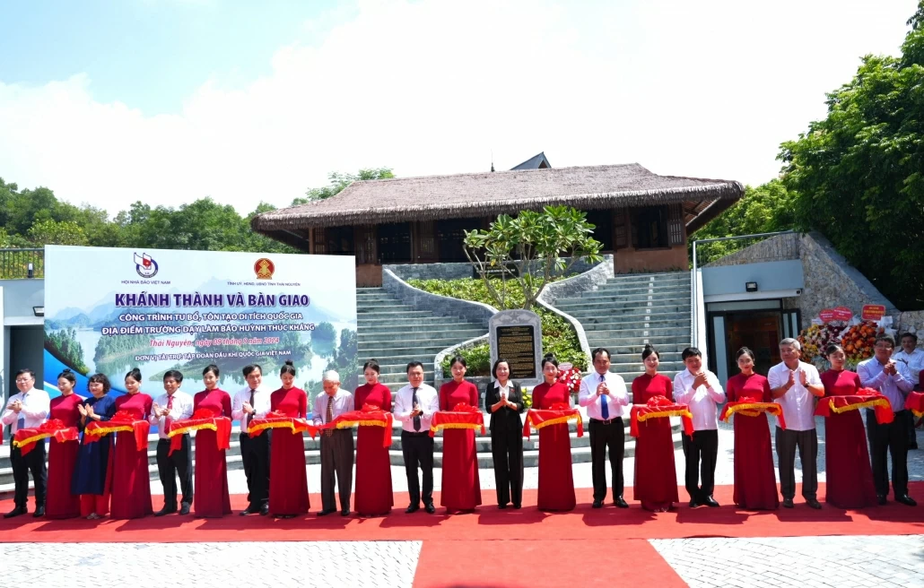 [Photo] Khánh thành và bàn giao Di tích Quốc gia Địa điểm Trường dạy làm báo Huỳnh Thúc Kháng