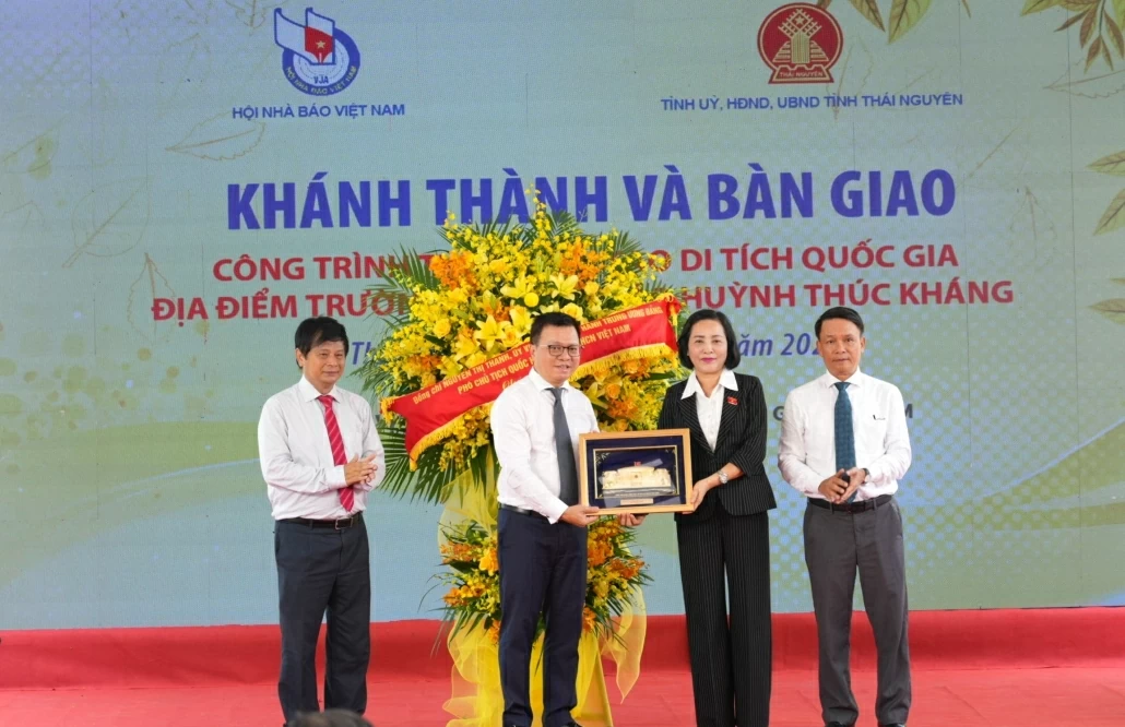 [Photo] Khánh thành và bàn giao Di tích Quốc gia Địa điểm Trường dạy làm báo Huỳnh Thúc Kháng