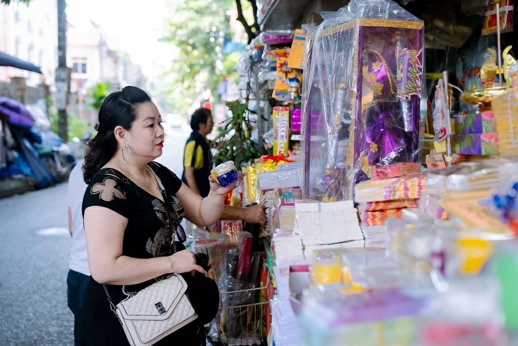 [Photo] Nét đẹp văn hoá ngày Rằm tháng Bảy