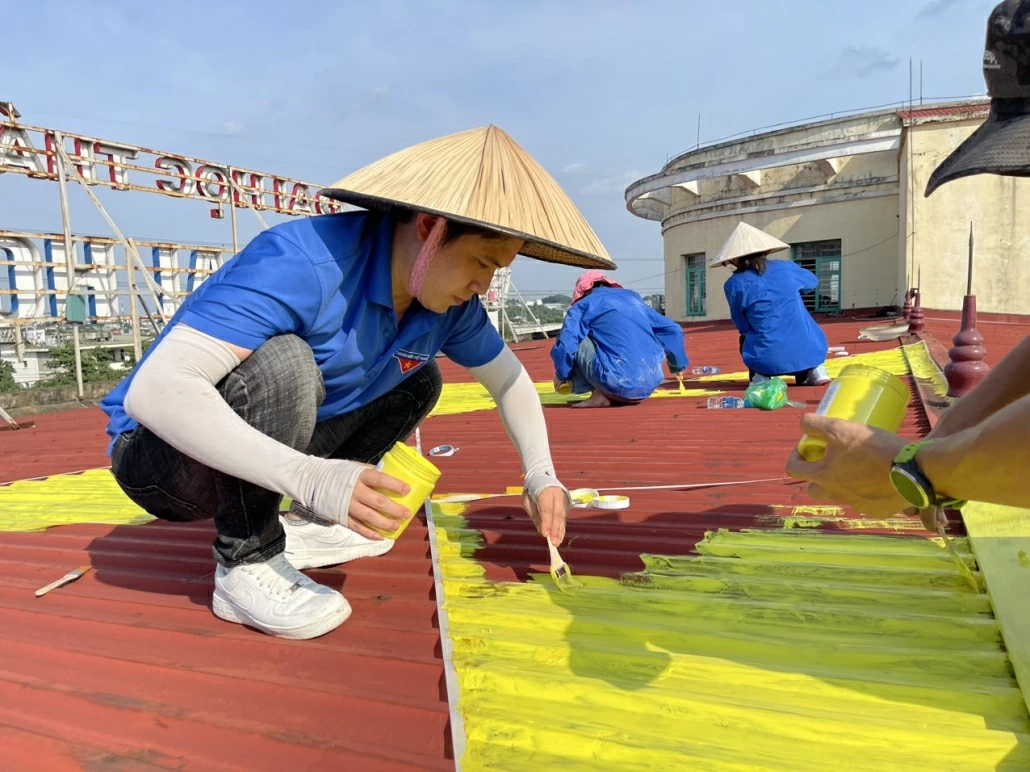 [Photo] Trào lưu “mỗi mái nhà là một lá cờ Tổ quốc”: Lan tỏa tình yêu nước