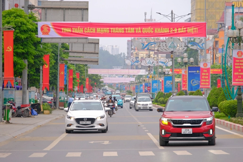 [Photo] Thái Nguyên rực rỡ cờ hoa chào mừng Cách mạng Tháng Tám và Quốc khánh 2/9