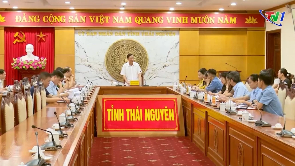 Lãnh đạo tỉnh làm việc với trường CĐ Công nghiệp Thái Nguyên về tình hình học tập, sinh sống của học sinh