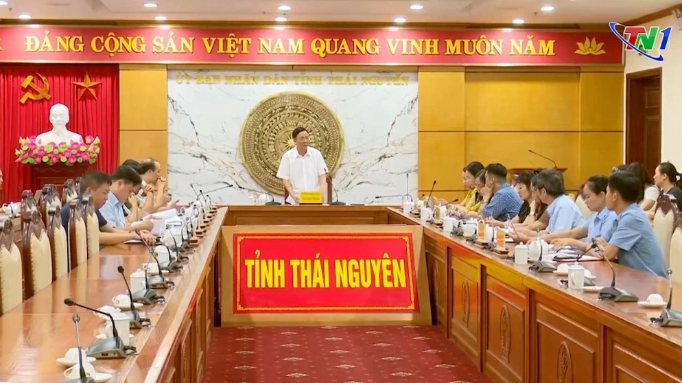 Lãnh đạo tỉnh làm việc với trường CĐ Công nghiệp Thái Nguyên về tình hình học tập, sinh sống của học sinh