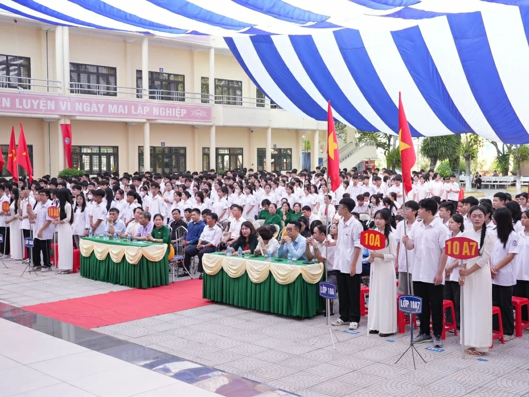 [Trực tuyến] Thái Nguyên: Tưng bừng khai giảng năm học mới 2024-2025