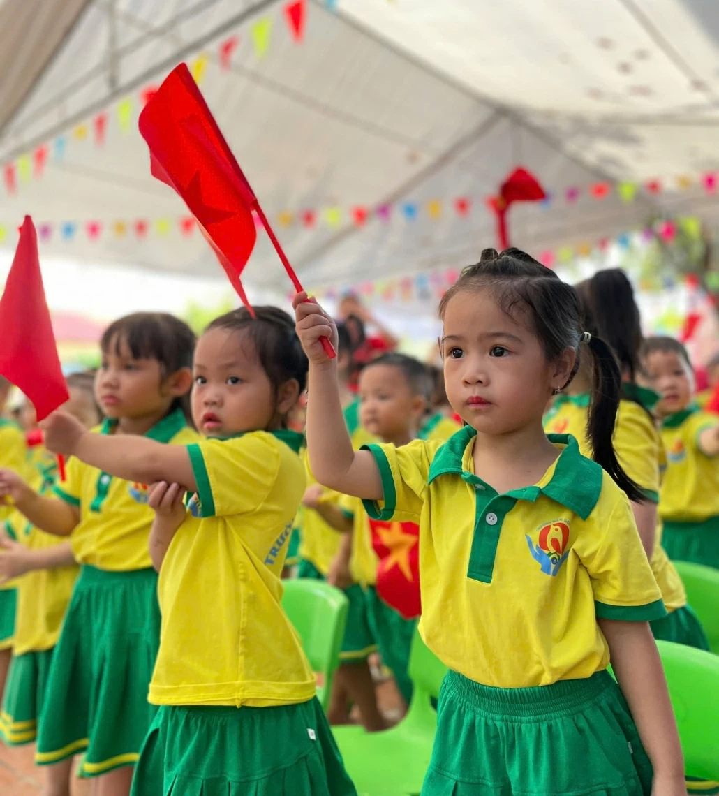 Thái Nguyên: Huân hoan chào đón năm học mới