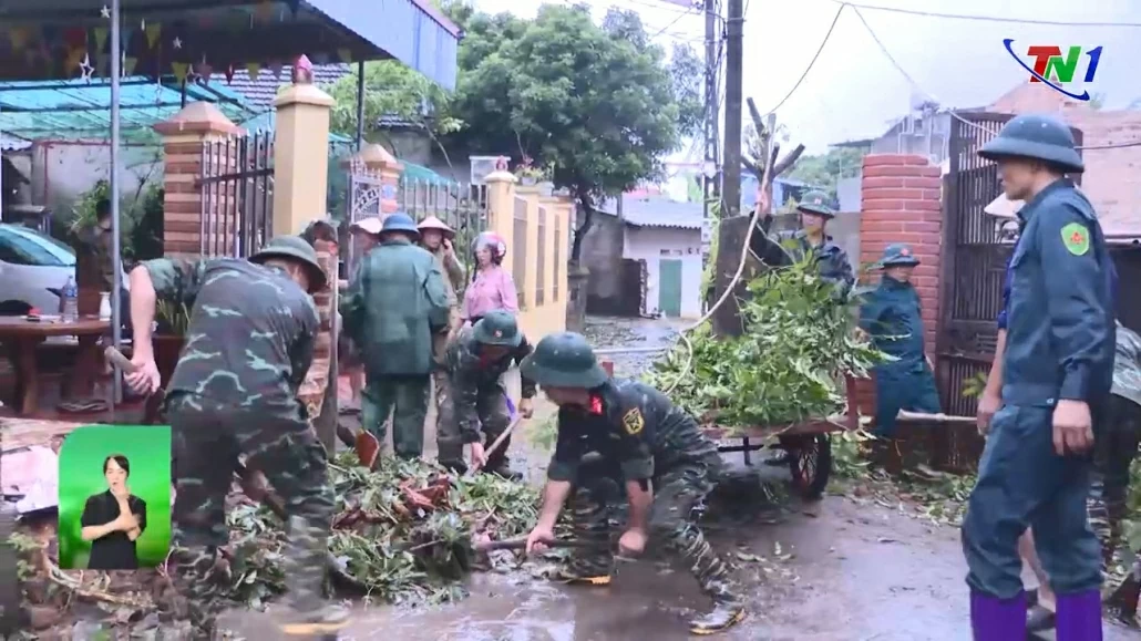 Lực lượng vũ trang tỉnh Thái Nguyên nỗ lực giúp dân khắc phục hậu quả sau bão số 3