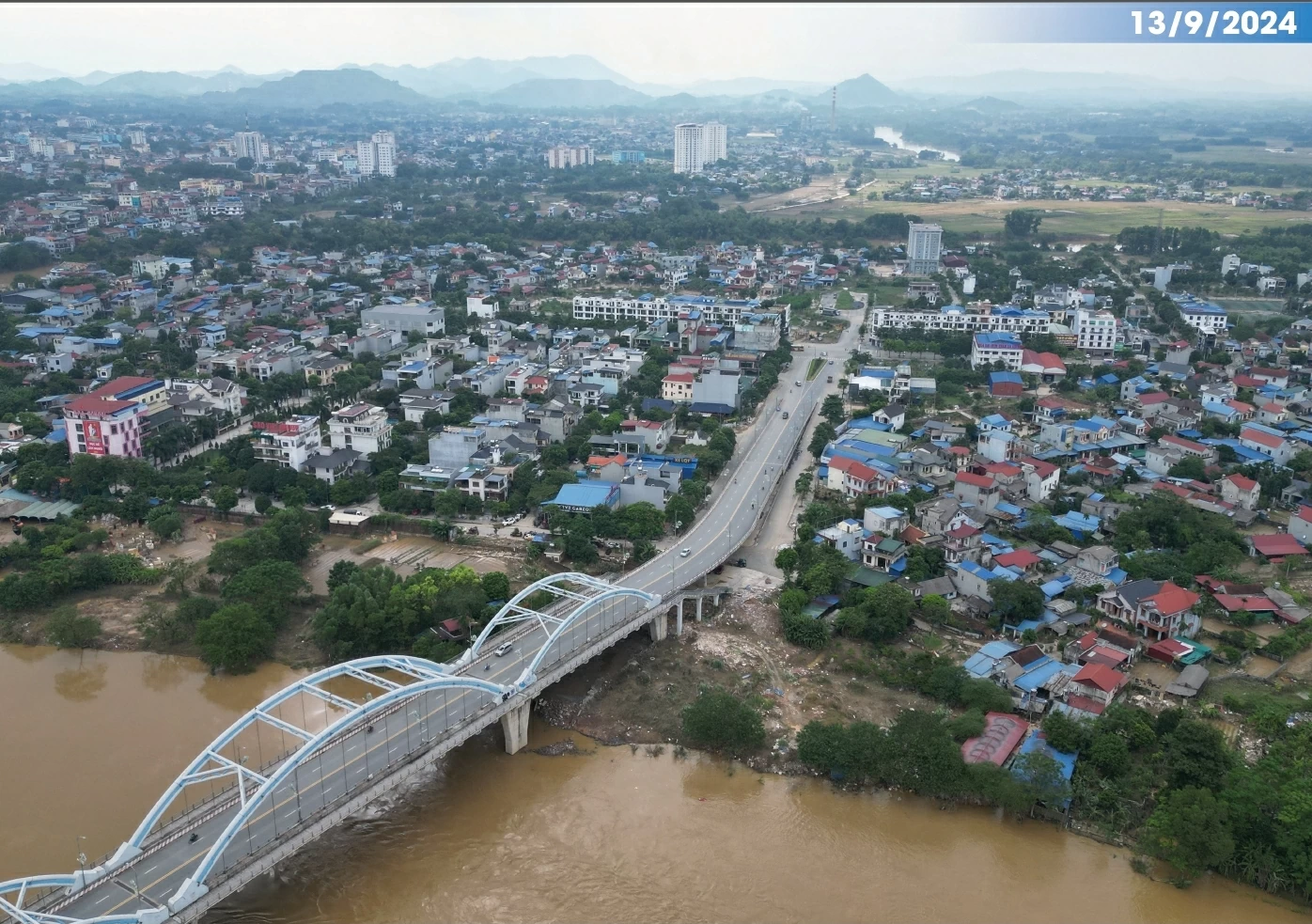 [Photo] Thái Nguyên treo cờ rủ trước ngày Quốc tang Tổng Bí thư Nguyễn Phú Trọng