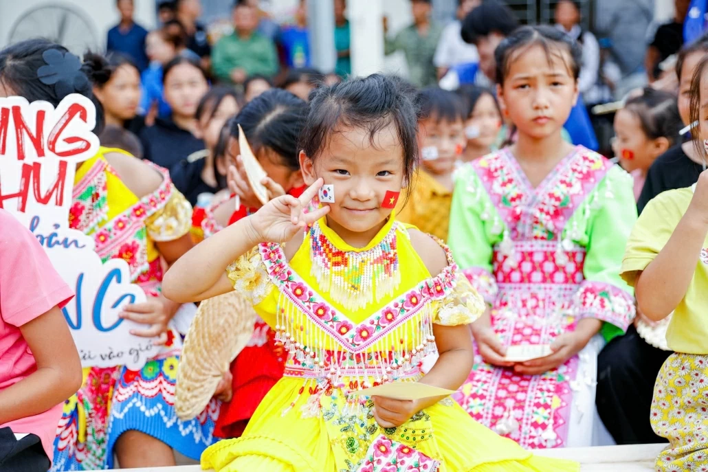 [Photo] Trung thu trên bản Mông