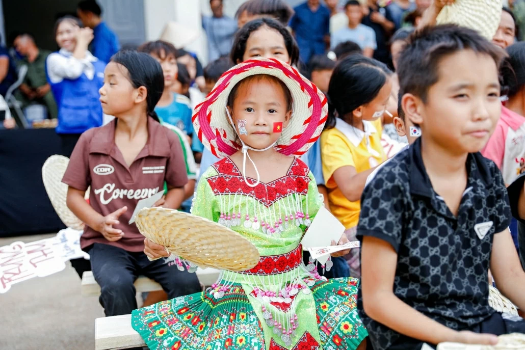 [Photo] Trung thu trên bản Mông